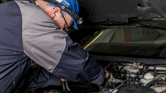 Towing service Hinauspalvelu Ojala Oy offers professional help in case of a technical problem or collision for every vehicle - 24/7 around the year!