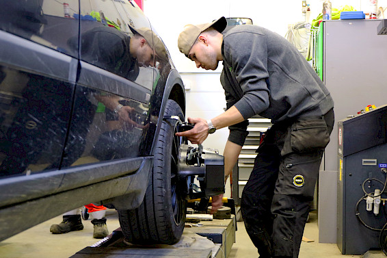 Vehicle Repair Shop